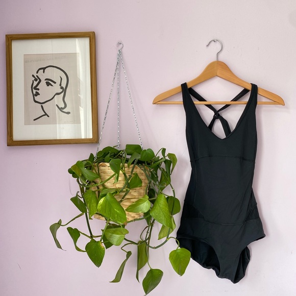 Lululemon size 4 Vintage Bodysuit - Picture 2 of 2